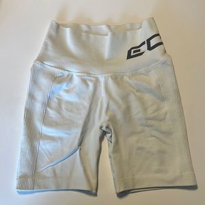 ECHT arise scrunch shorts